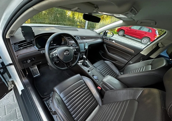 Volkswagen Passat cena 97500 przebieg: 150000, rok produkcji 2016 z Katowice małe 466